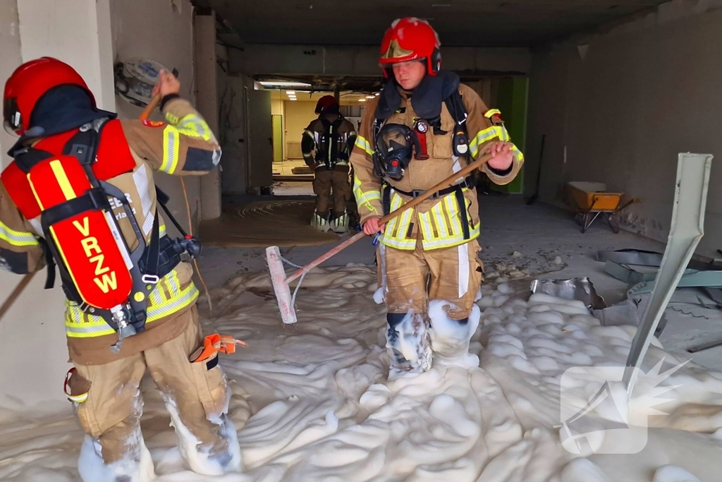 Brand tijdens werkzaamheden in bedrijfsgebouw