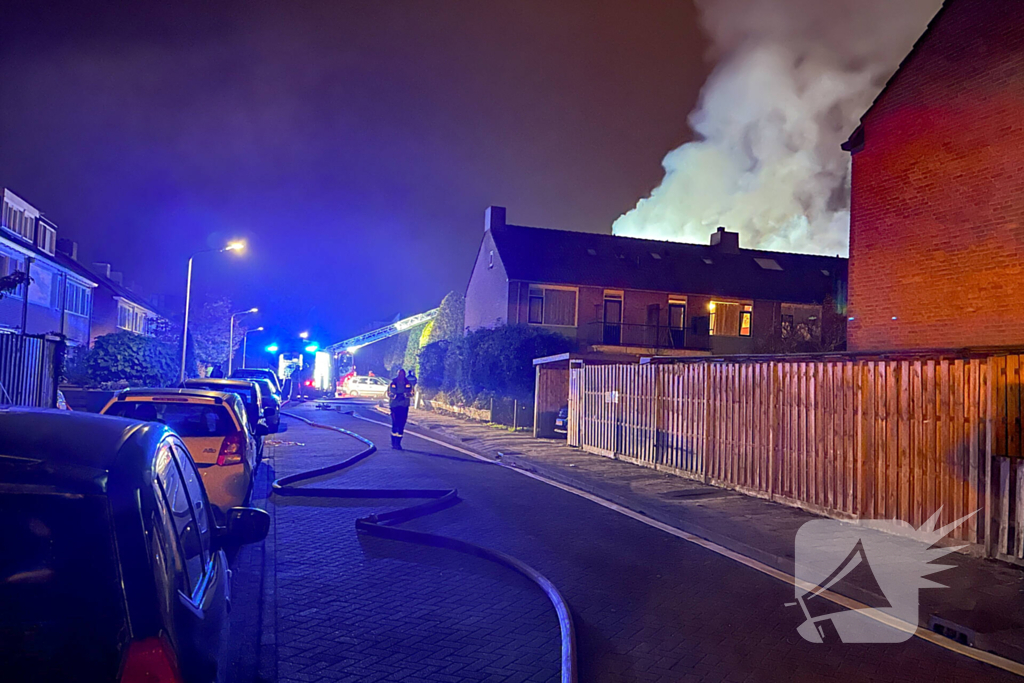 Bewoner overleden bij uitslaande brand in rijtjeshuis