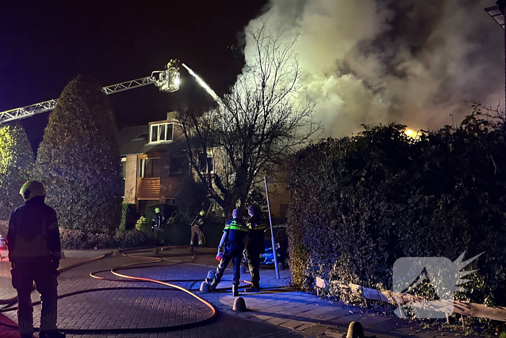 Bewoner overleden bij uitslaande brand in rijtjeshuis