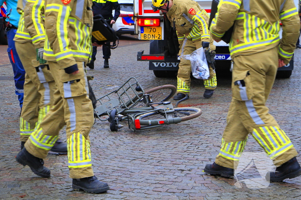 Meisje ernstig gewond bij aanrijding, traumateam opgeroepen