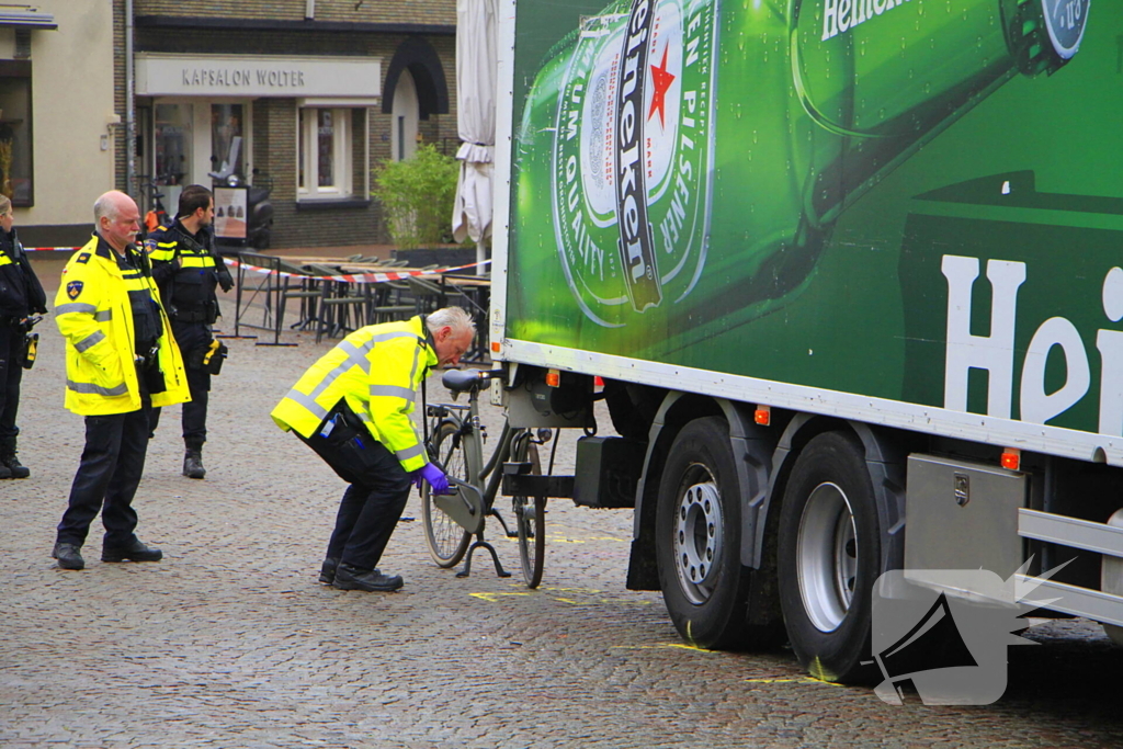 Meisje ernstig gewond bij aanrijding, traumateam opgeroepen