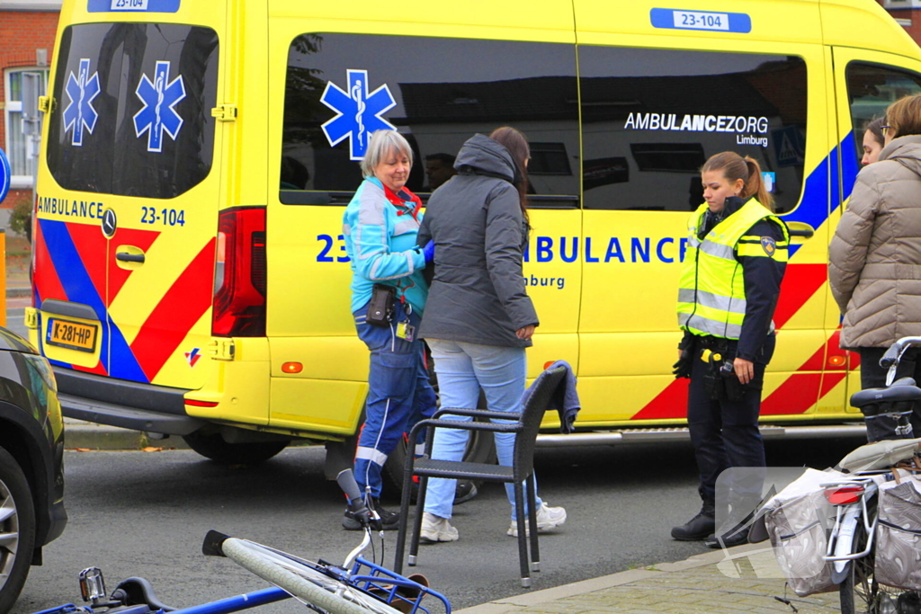 Scholier geschept door automobilist bij verkeerslicht