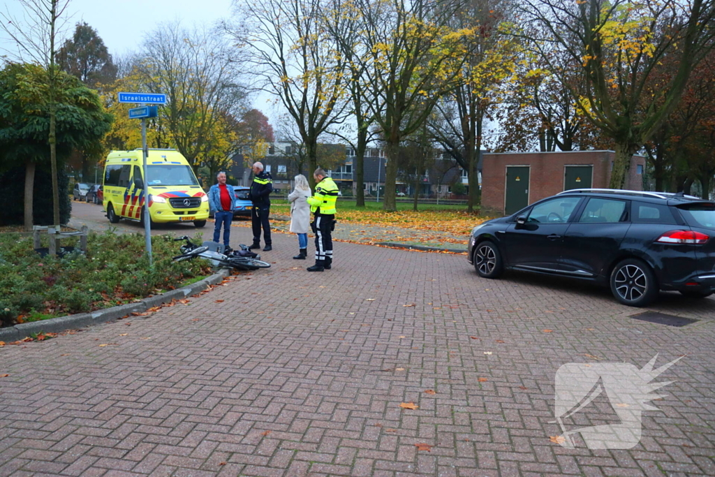 Fietser gewond bij botsing met auto