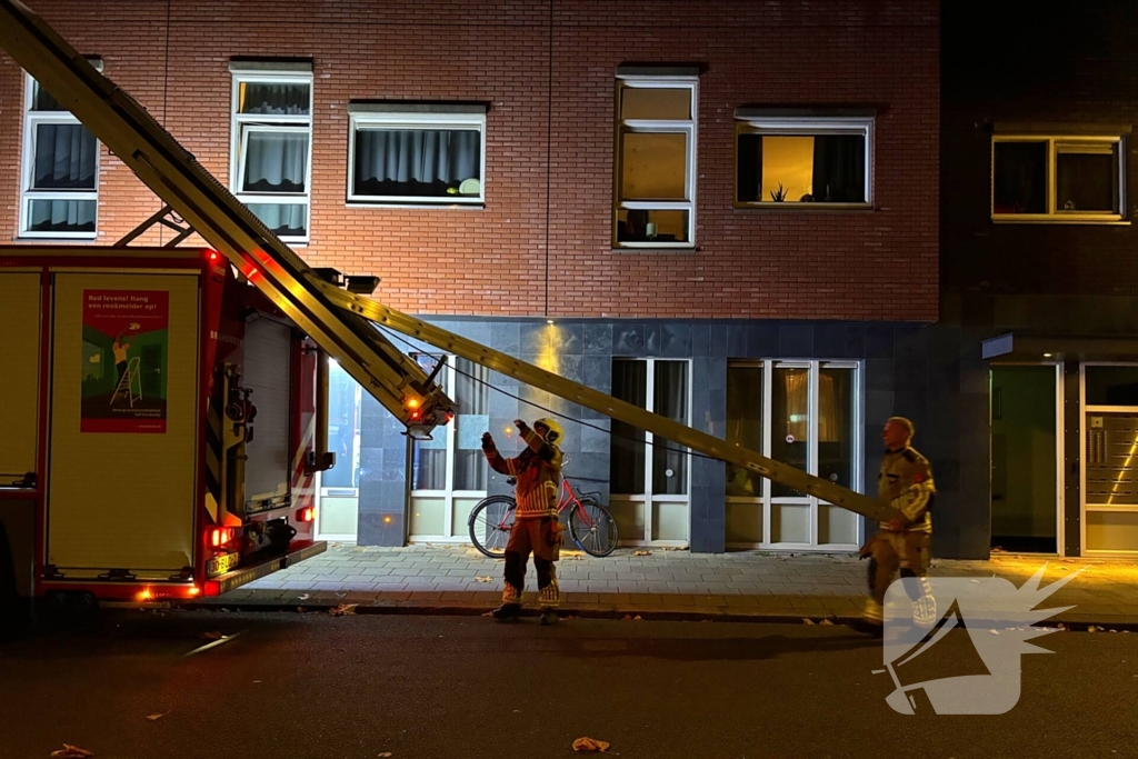 Brandweer doet onderzoek naar vreemde lucht