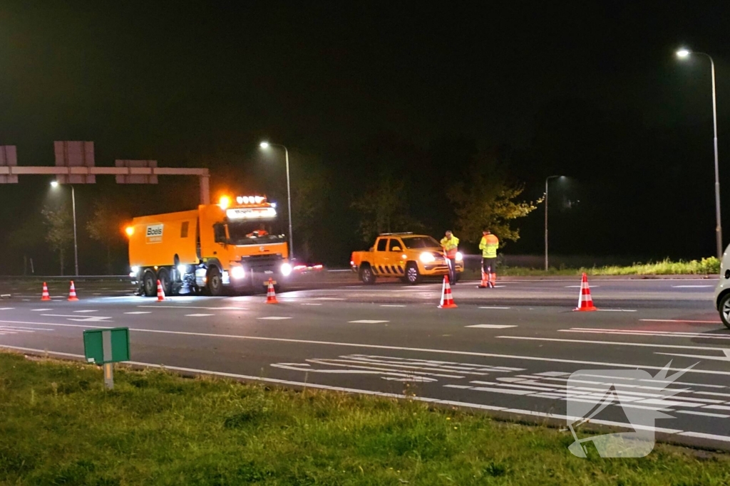 Betonwagen verliest lading