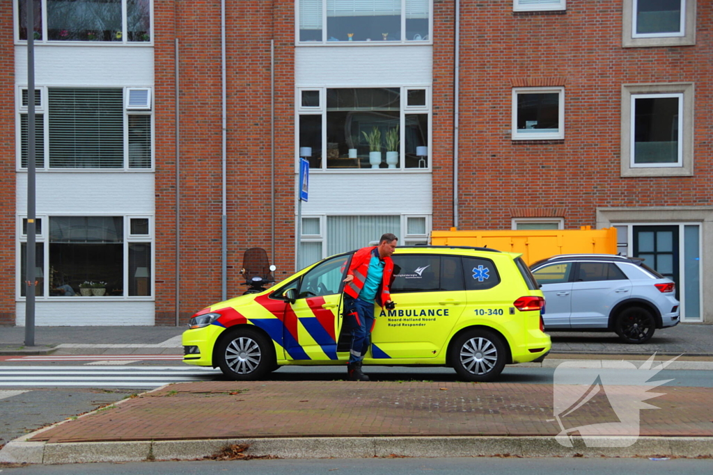 Scooterrijder en bestelbus botsen op elkaar