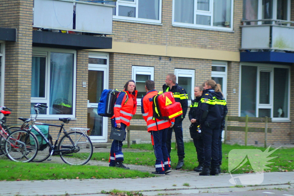 Traumateam ingezet voor medische noodsituatie in portiekwoning