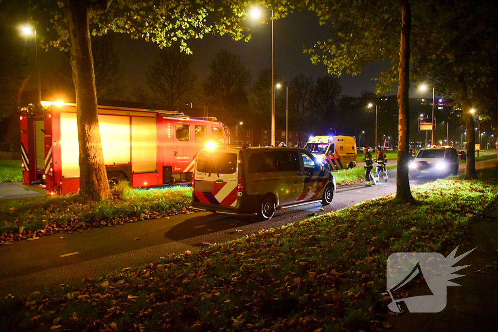 Persoon uit water gehaald, brandweer zoekt tevergeefs naar spullen