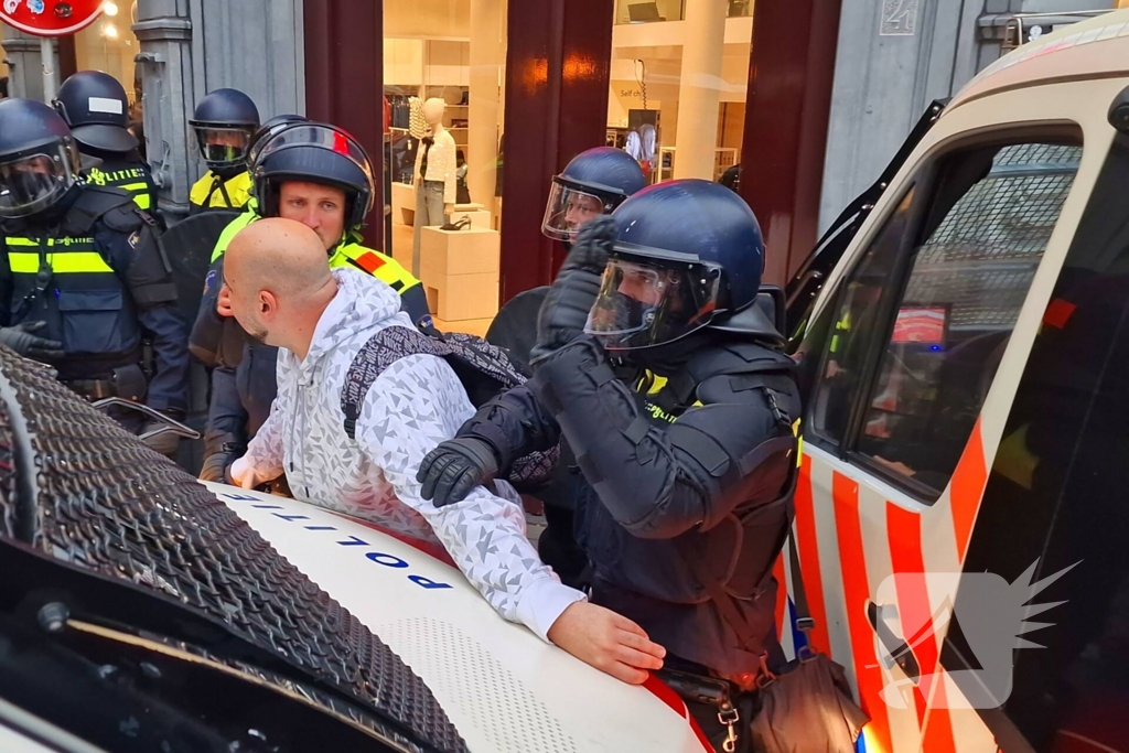 Politie grijpt in bij verboden demonstratie