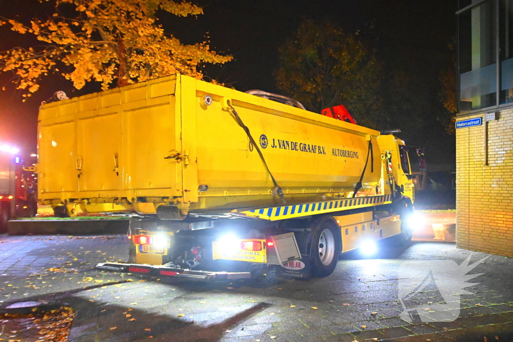 Autobrand na explosie bij elektrische auto