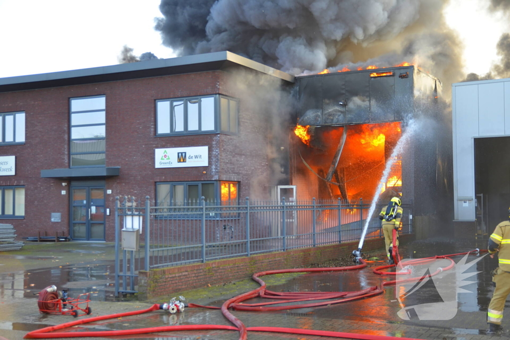 Hulpdiensten groots ingezet voor brand