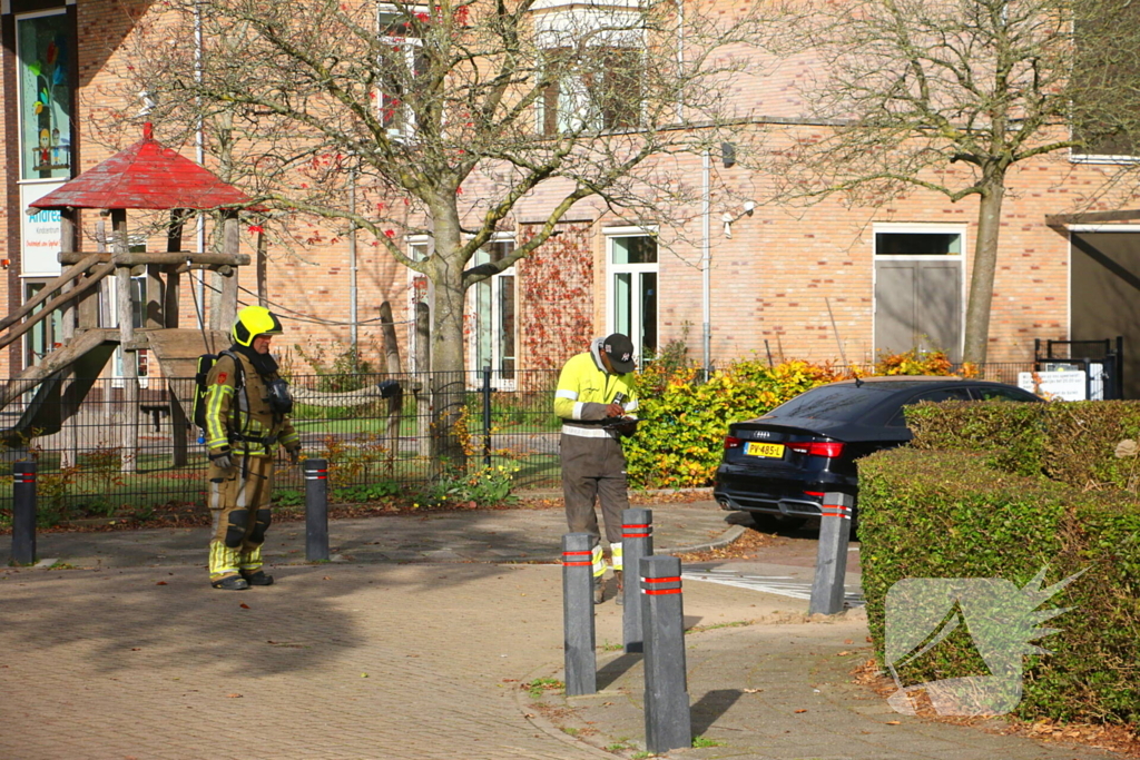 Gasleiding beschadigd na botsing met paaltje