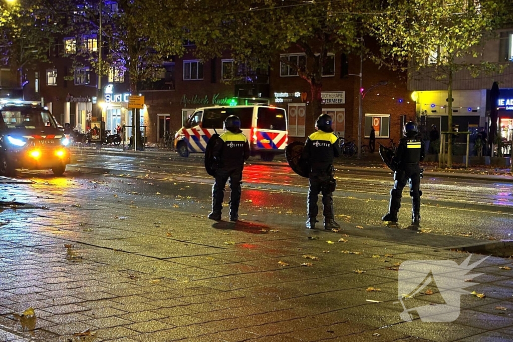 Tram in brand gestoken bij rellen