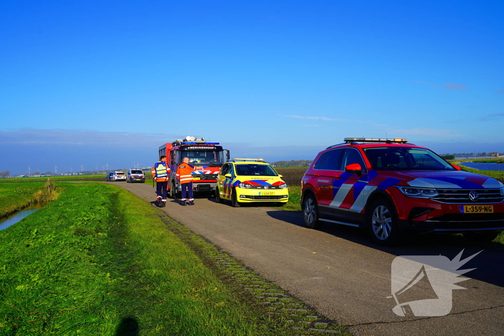 Persoon zwaargewond na brand in personenauto