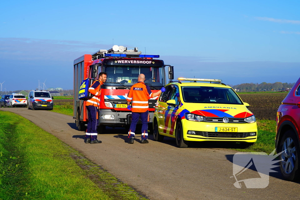 Persoon zwaargewond na brand in personenauto