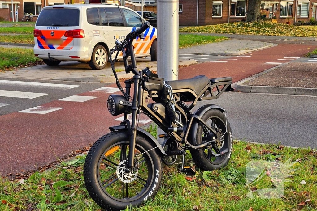 Persoon op fatbike aangereden door bestelbus