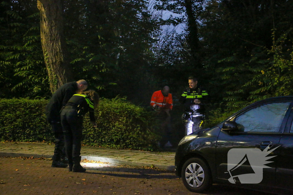 Bloedsporen in park aangetroffen, politie doet onderzoek