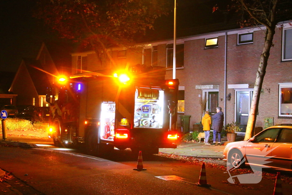 Brandweer controleert woning na mogelijke brand