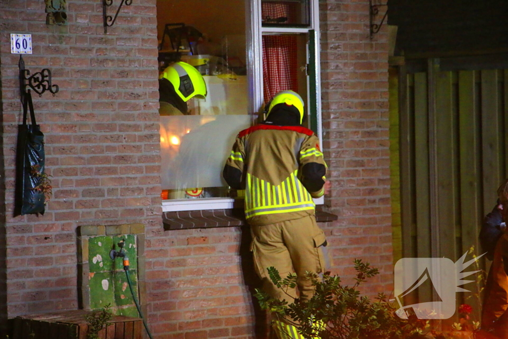 Brandweer controleert woning na mogelijke brand