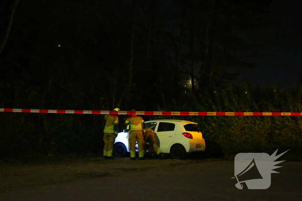 Onderzoek naar brandbare stof bij geparkeerde auto