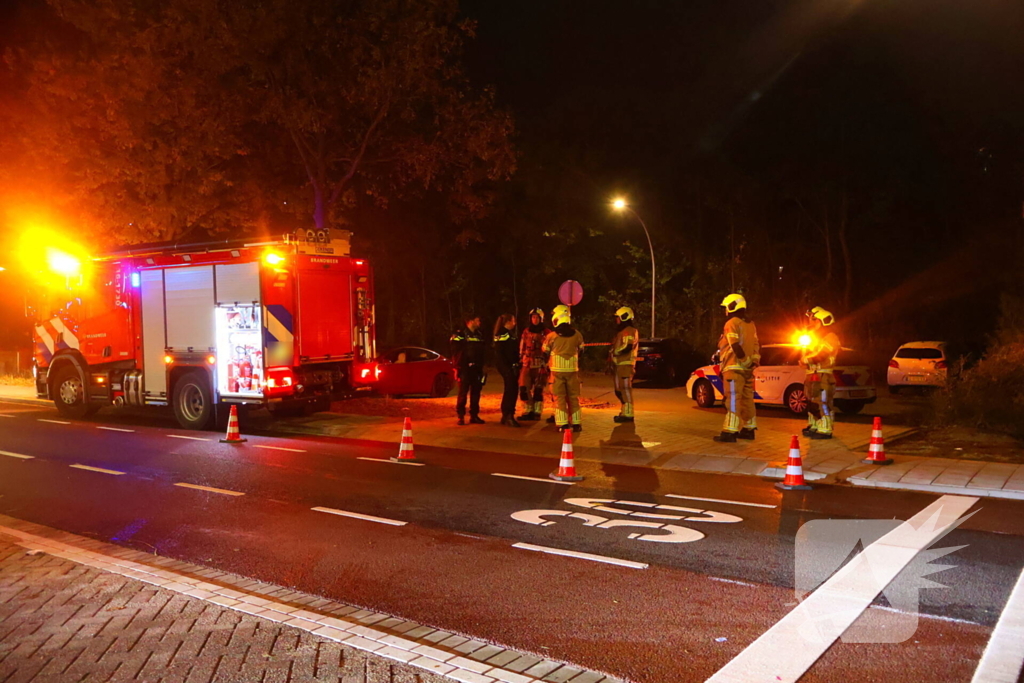 Onderzoek naar brandbare stof bij geparkeerde auto