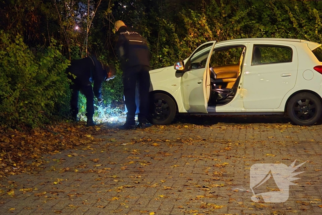 Onderzoek naar brandbare stof bij geparkeerde auto