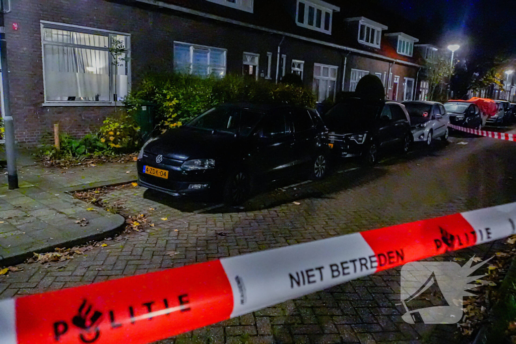 Man gewond bij steekincident, politie houdt twee verdachten aan