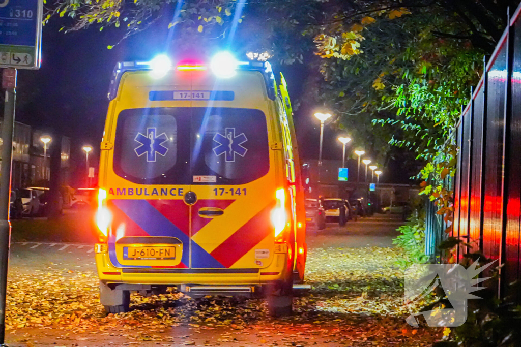 Man gewond bij steekincident, politie houdt twee verdachten aan