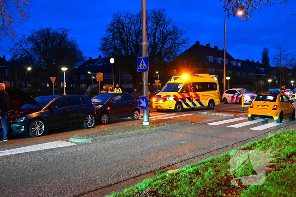 Drie voertuigen betrokken bij botsing