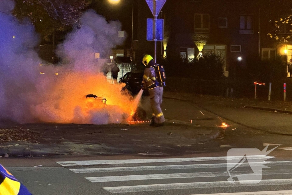 Scooter gaat in vlammen op