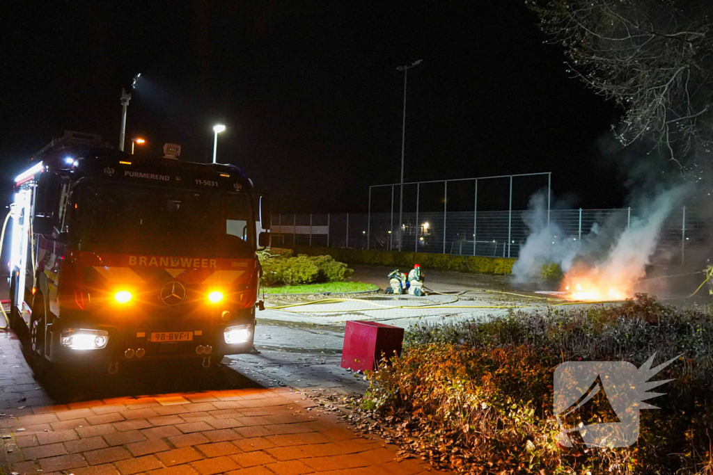 Auto vliegt in brand op parkeerplaats van Hockeyclub