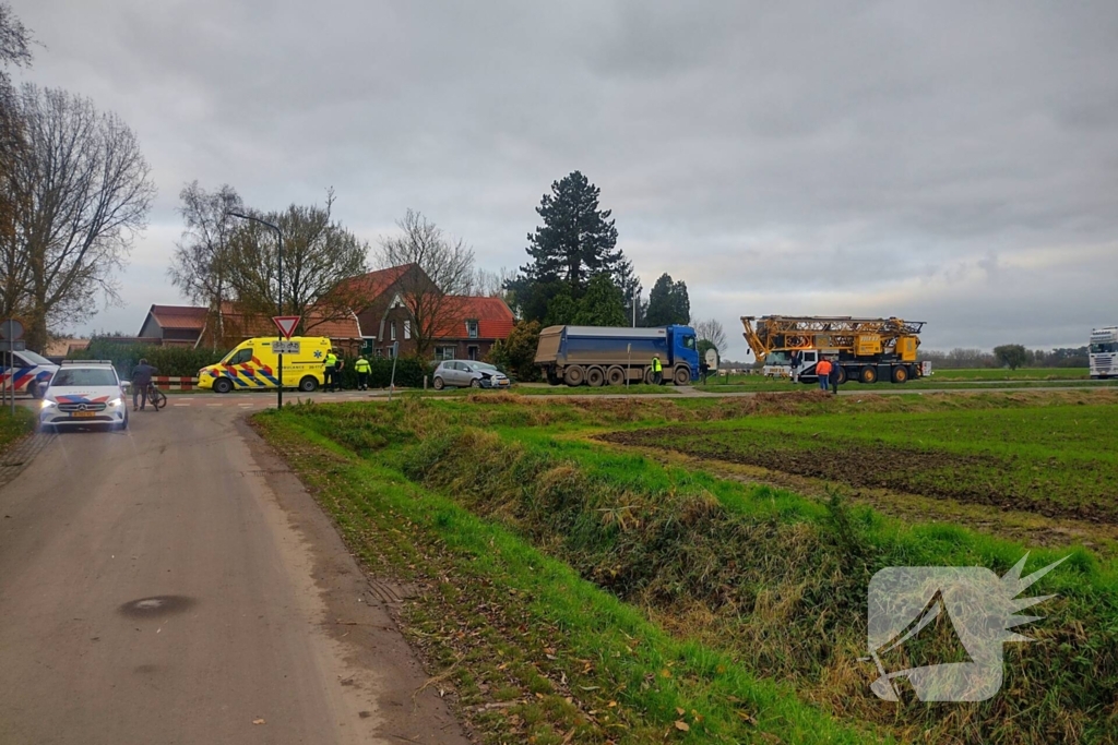 Automobilist zwaargewond bij ongeval