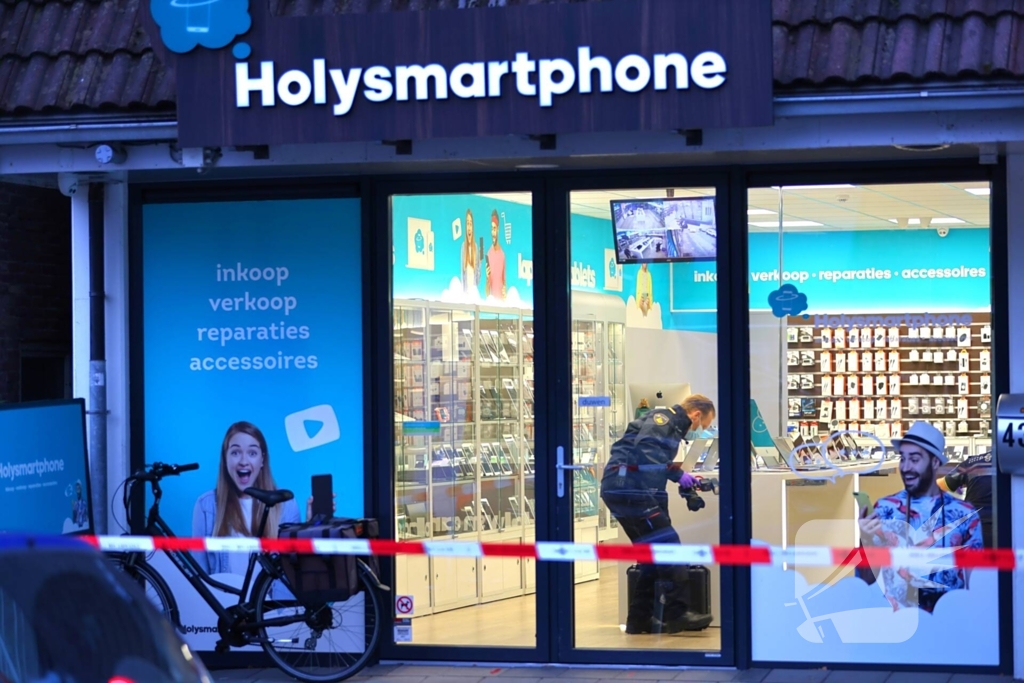 Telefoonwinkel overvallen door gewapende overvallers