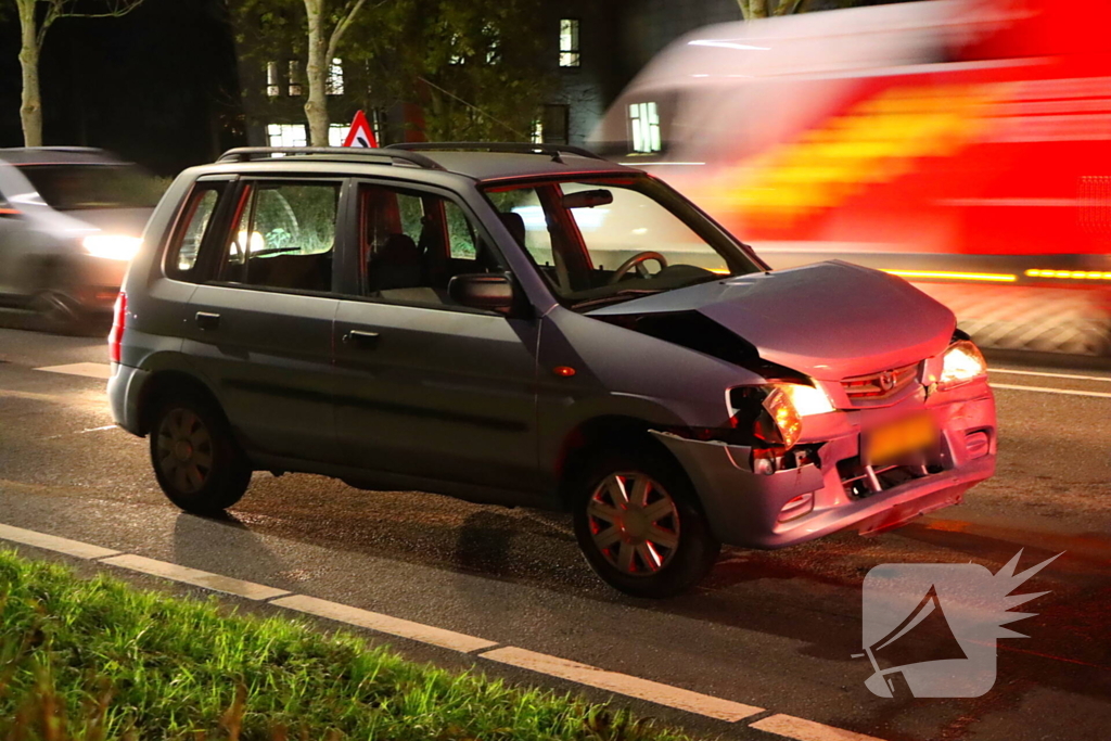 Kop-staartbotsing tussen twee voertuigen