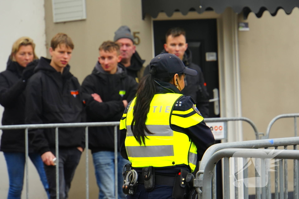 Kick Out Zwarte Piet protesteert bij sinterklaas intocht