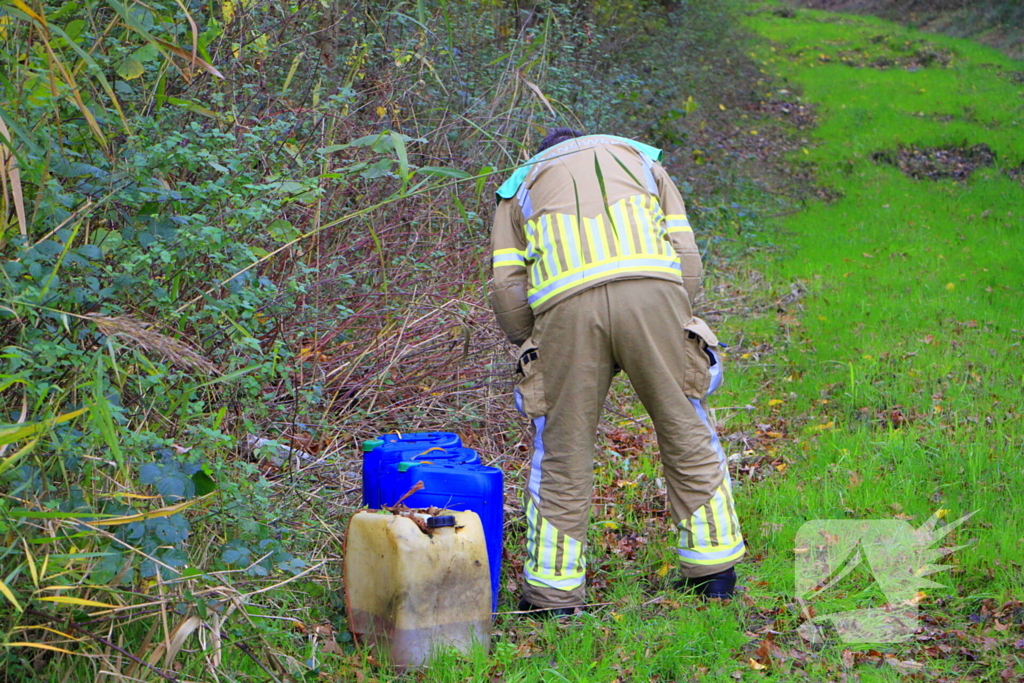 Vier vaten met chemisch afval aangetroffen