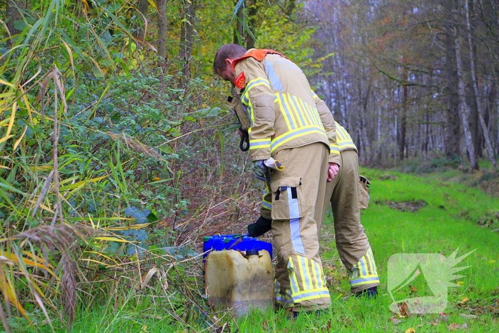 Vier vaten met chemisch afval aangetroffen