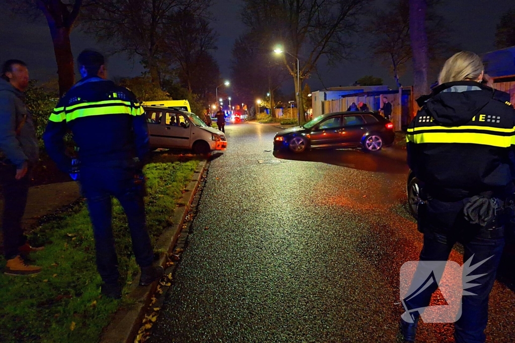 Bestuurder slaat op de vlucht na aanrijding met gewonde