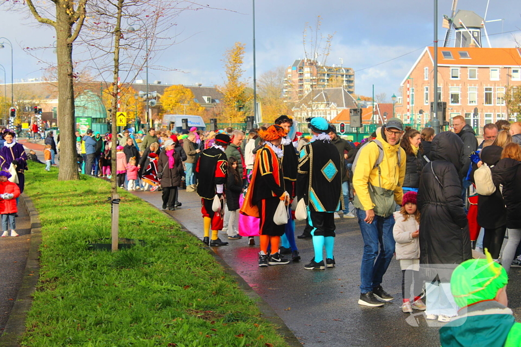 Burgemeester heet sinterklaas welkom