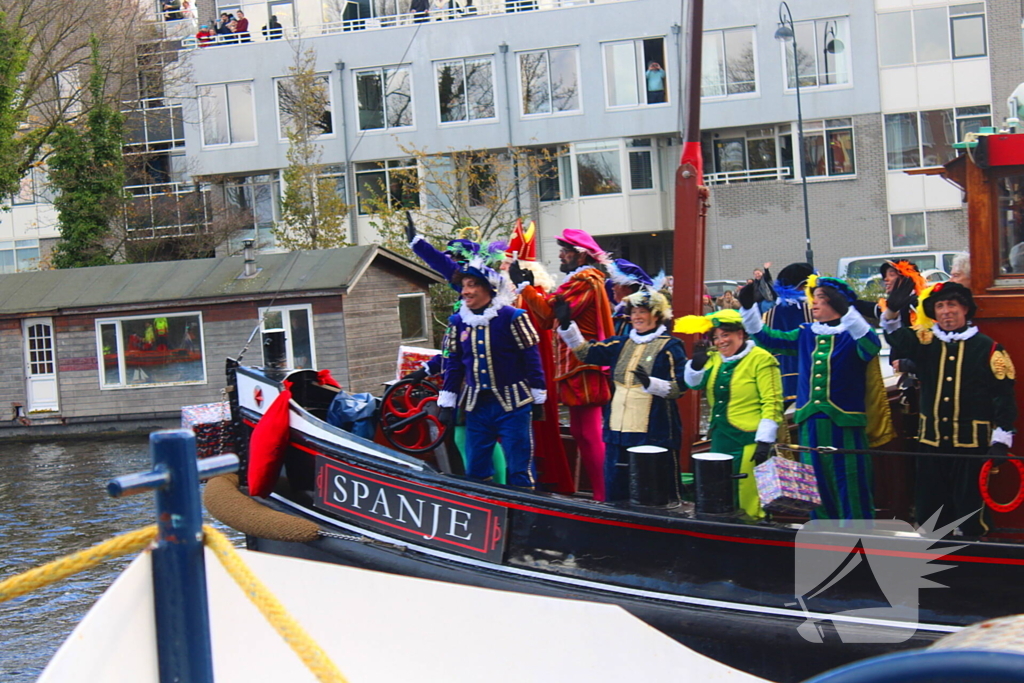 Burgemeester heet sinterklaas welkom