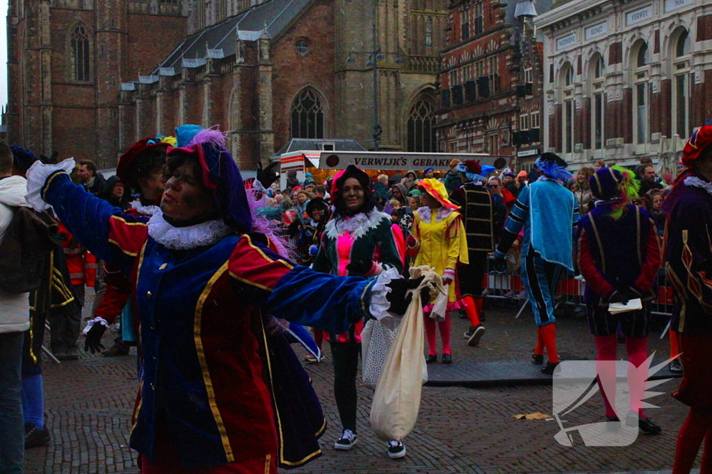 Burgemeester heet sinterklaas welkom