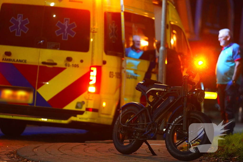 Fatbikers in botsing met auto