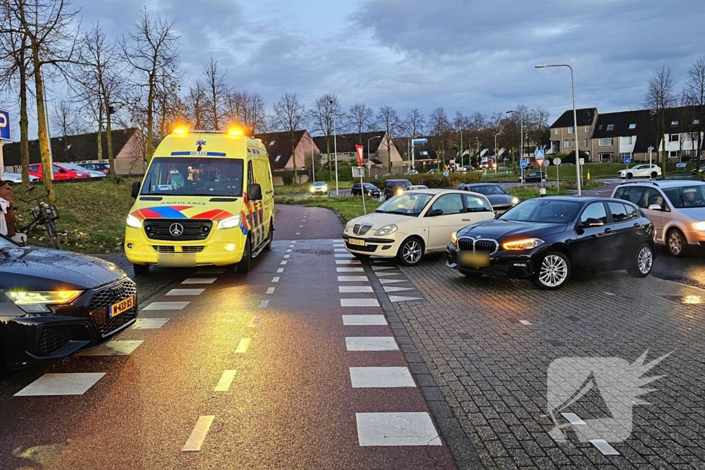 Fietser gewond bij aanrijding met personenauto