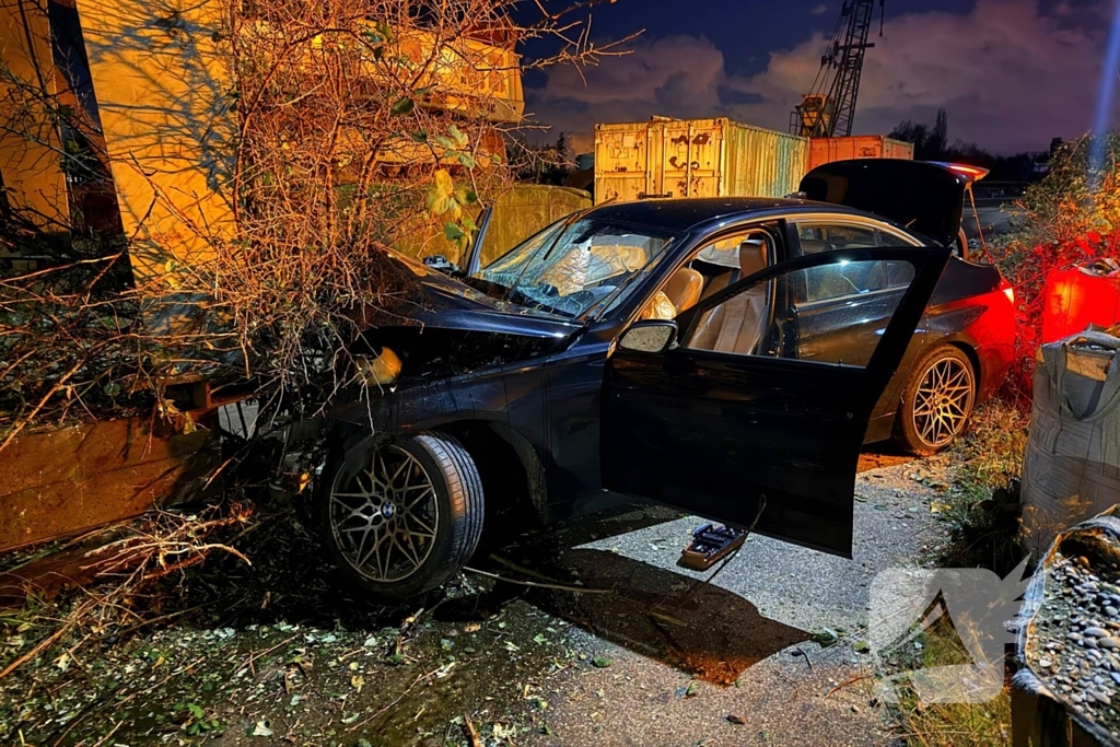 Automobilist slaat op de vlucht na botsing