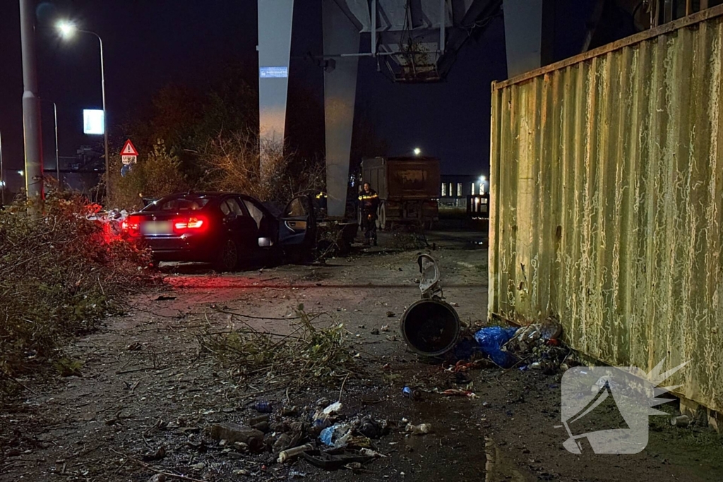 Automobilist slaat op de vlucht na botsing