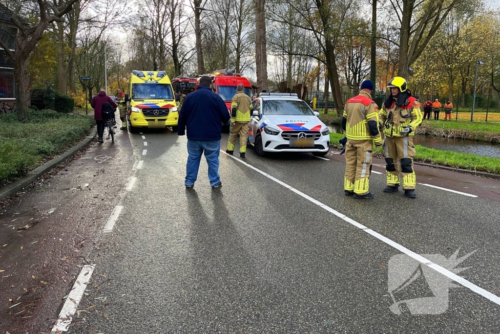 Automobilist verliest macht over stuur en belandt in water