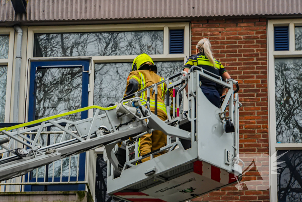 Brandweer onderzoekt benzine lucht en treft lekkende scooter aan