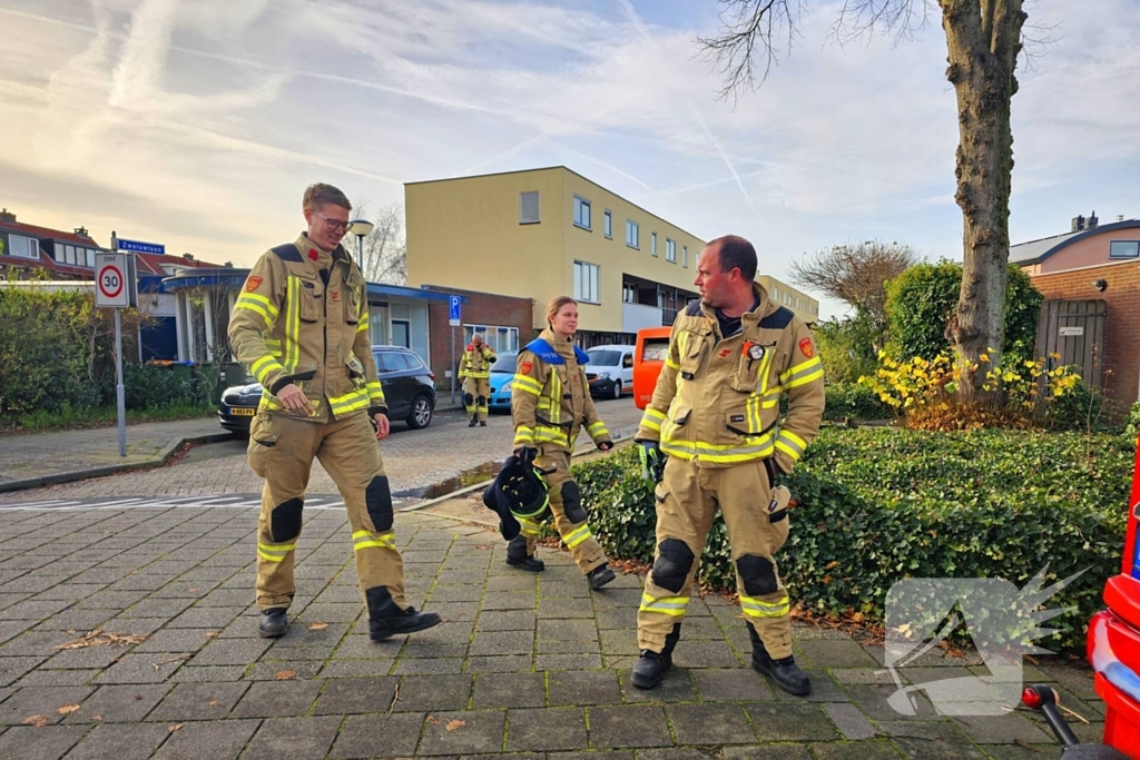 Keuken zwartgeblakerd na vlam in de pan