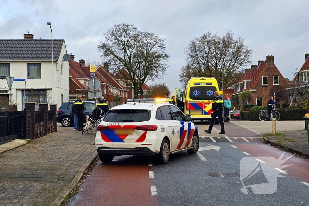 Fietsster gewond bij botsing met auto