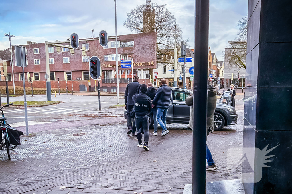 Aanhoudingseenheid plukt man van de straat